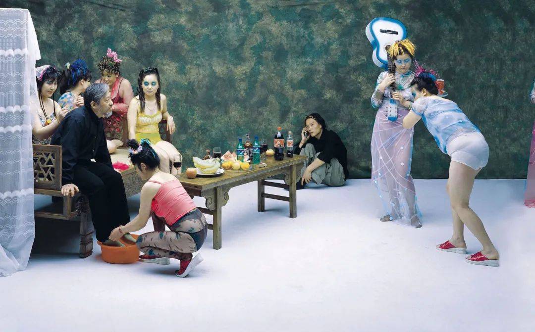 他用巨幅摆拍记录中国巨变,挑衅真实,看得人大呼过瘾