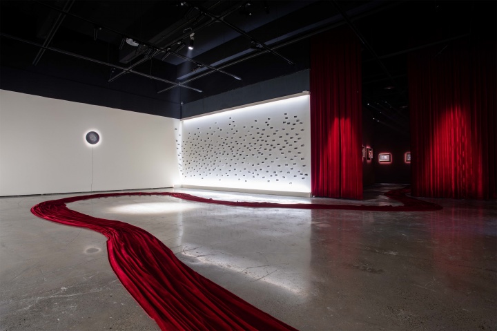 王庆松：影像馆是一个慢活儿，不做庙会式的快消展