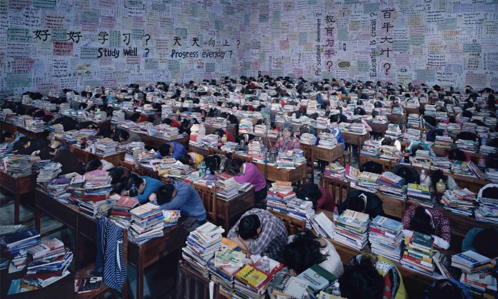 《跟你学》180×300cm C-print 2013